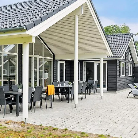 16 Person In Vaeggerlose * Bøtø By